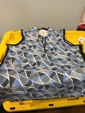 Sleeveless Geometric Print Tank Top in Blue, Black & White